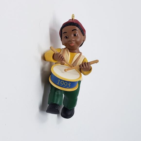 1993 Hallmark Little Drummer Boy Handcrafted Keepsake Christmas Ornament. - Picture 3 of 8